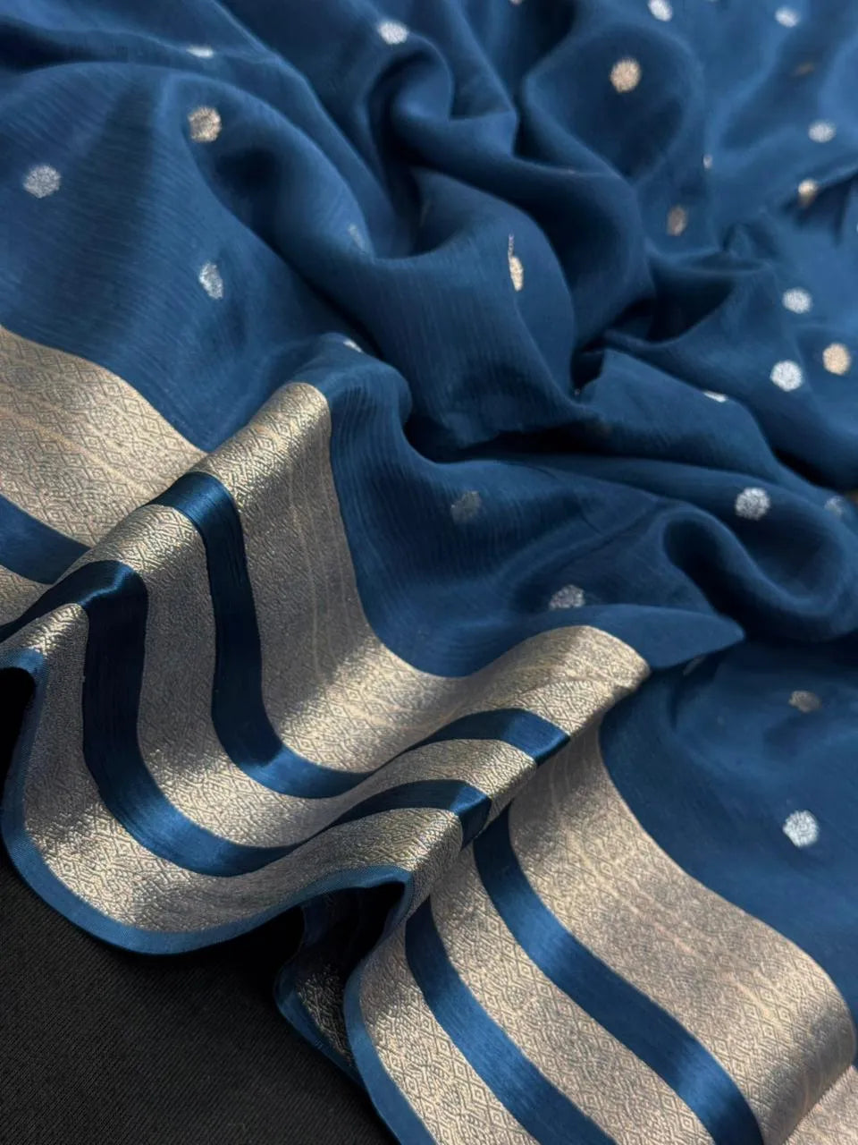 Semi Chiffon Saree – Lightweight, Flowing Fabric