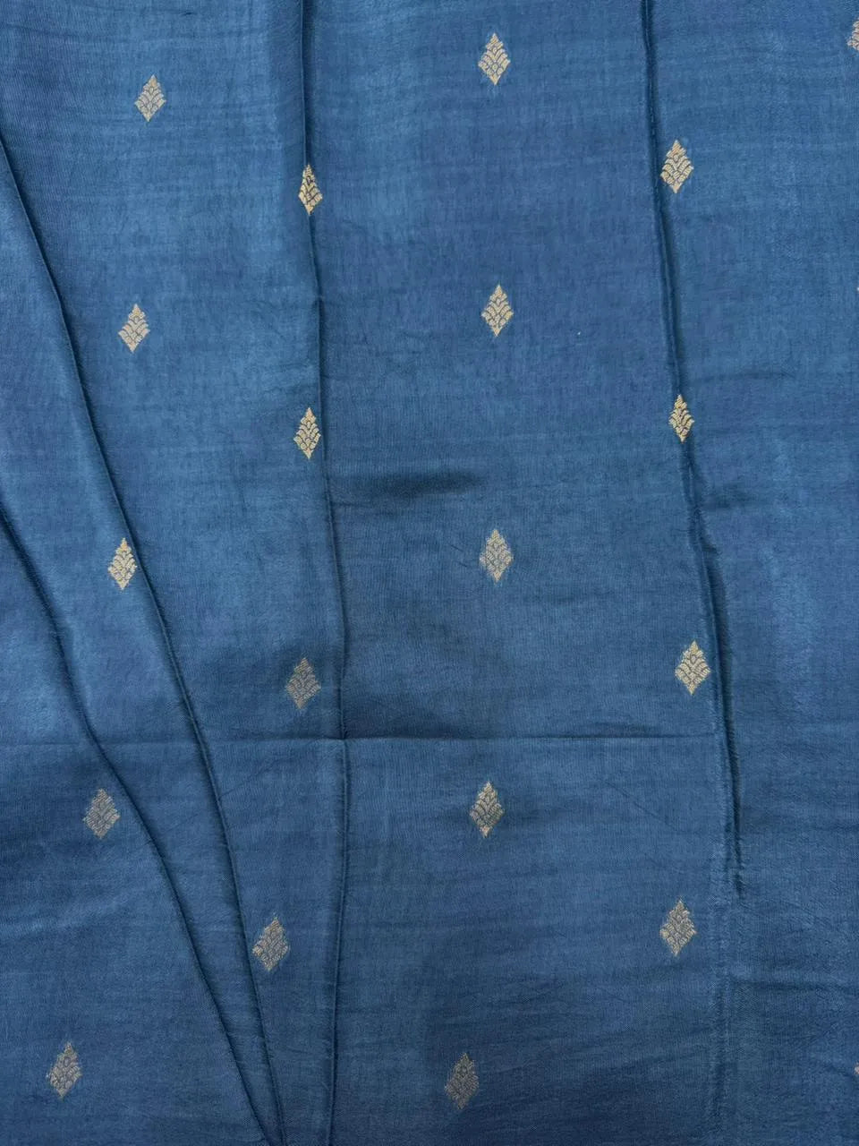 Semi Chiffon Saree – Lightweight, Flowing Fabric