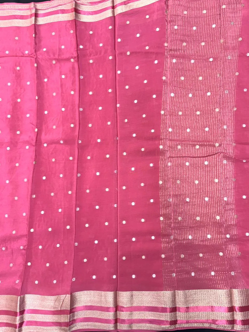 Semi Chiffon Saree – Lightweight, Flowing Fabric