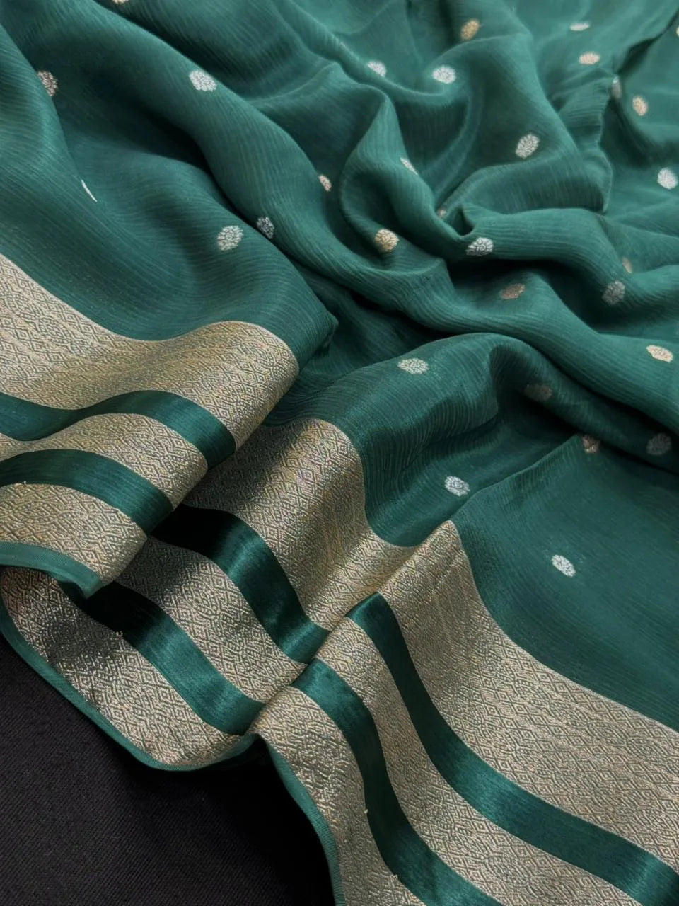 Semi Chiffon Saree – Lightweight, Flowing Fabric