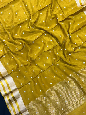 Semi Chiffon Saree – Lightweight, Flowing Fabric