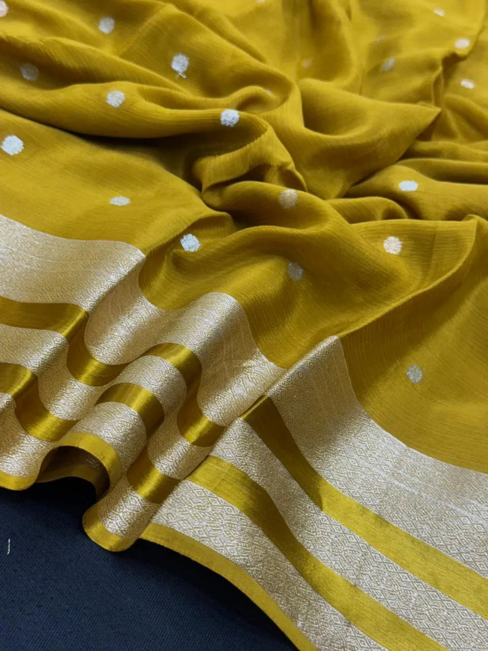 Semi Chiffon Saree – Lightweight, Flowing Fabric