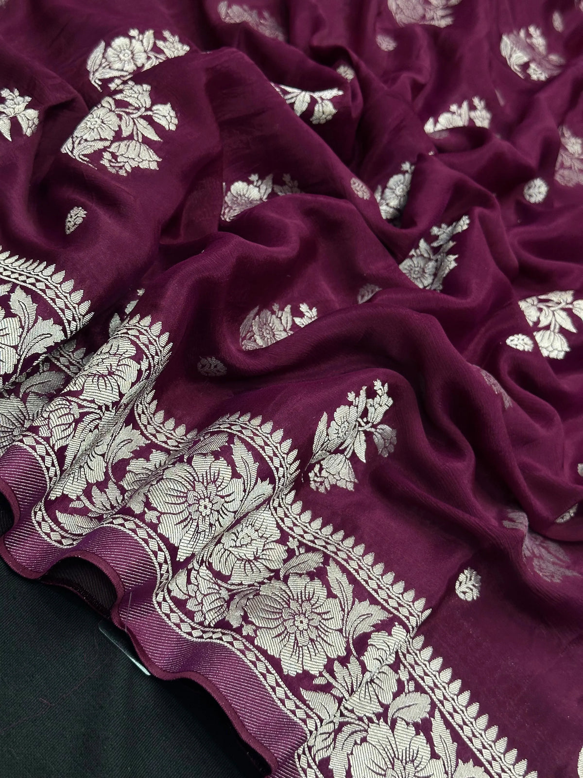 Stylish Viscose Silk Saree with Modern Touch (Visaya Aahita Silk)