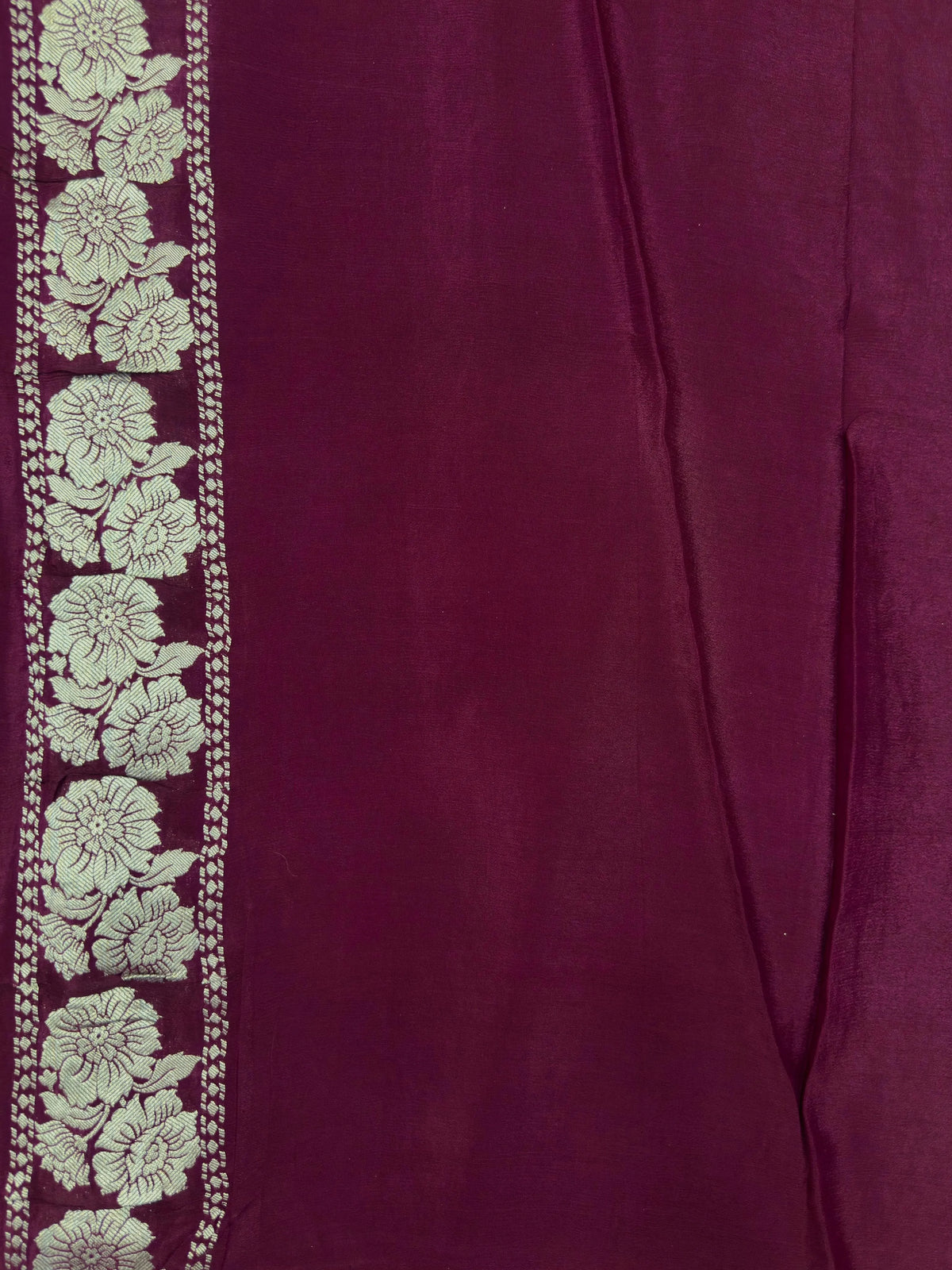 Stylish Viscose Silk Saree with Modern Touch (Visaya Aahita Silk)