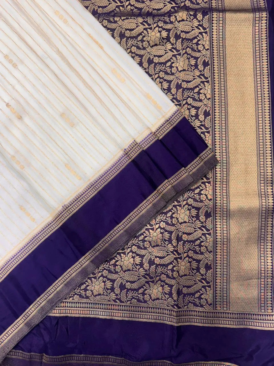 Stunning chex woven pattern