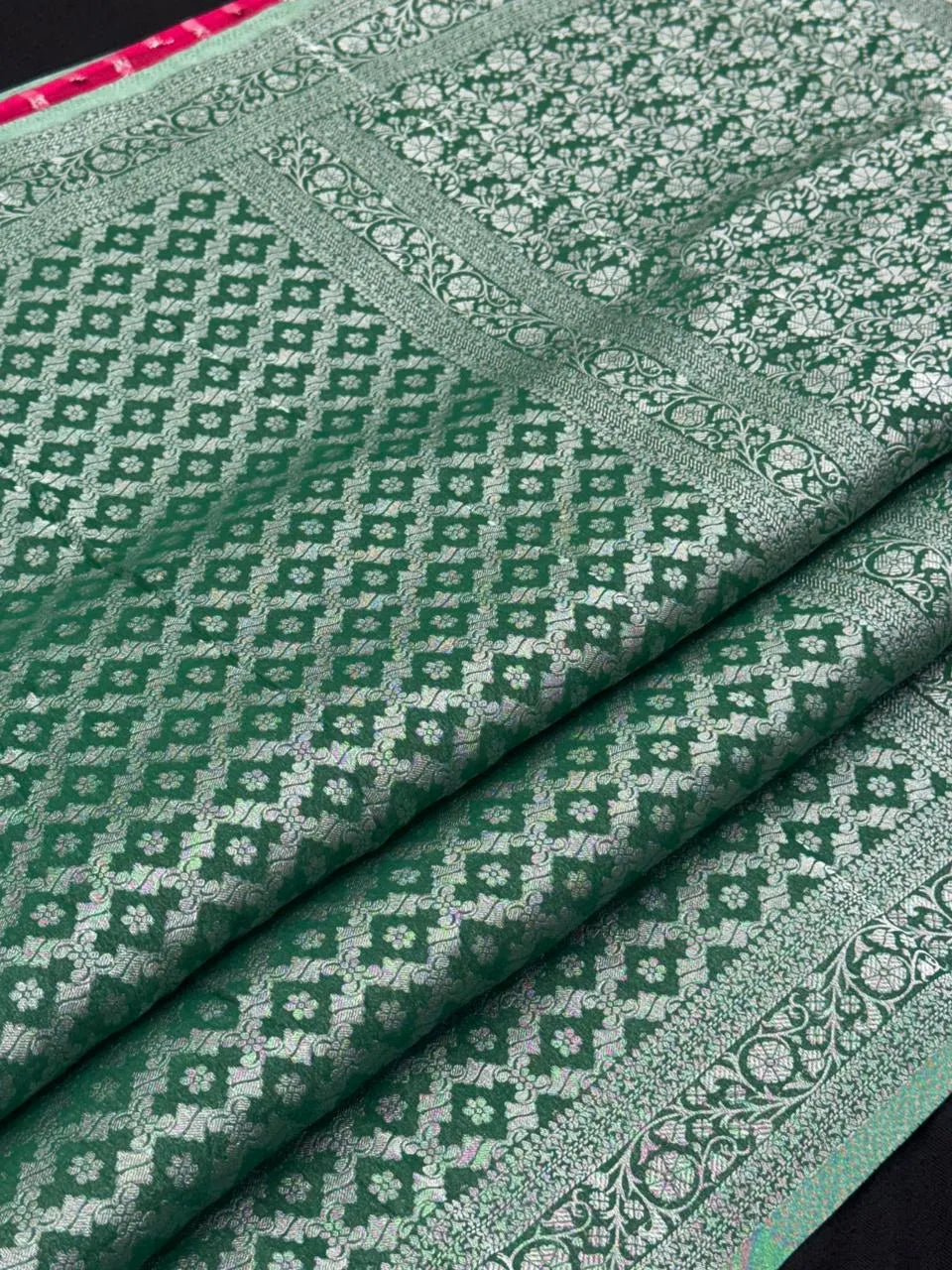 Wonderla-Fancy Zari Weaving Georgette Saree 