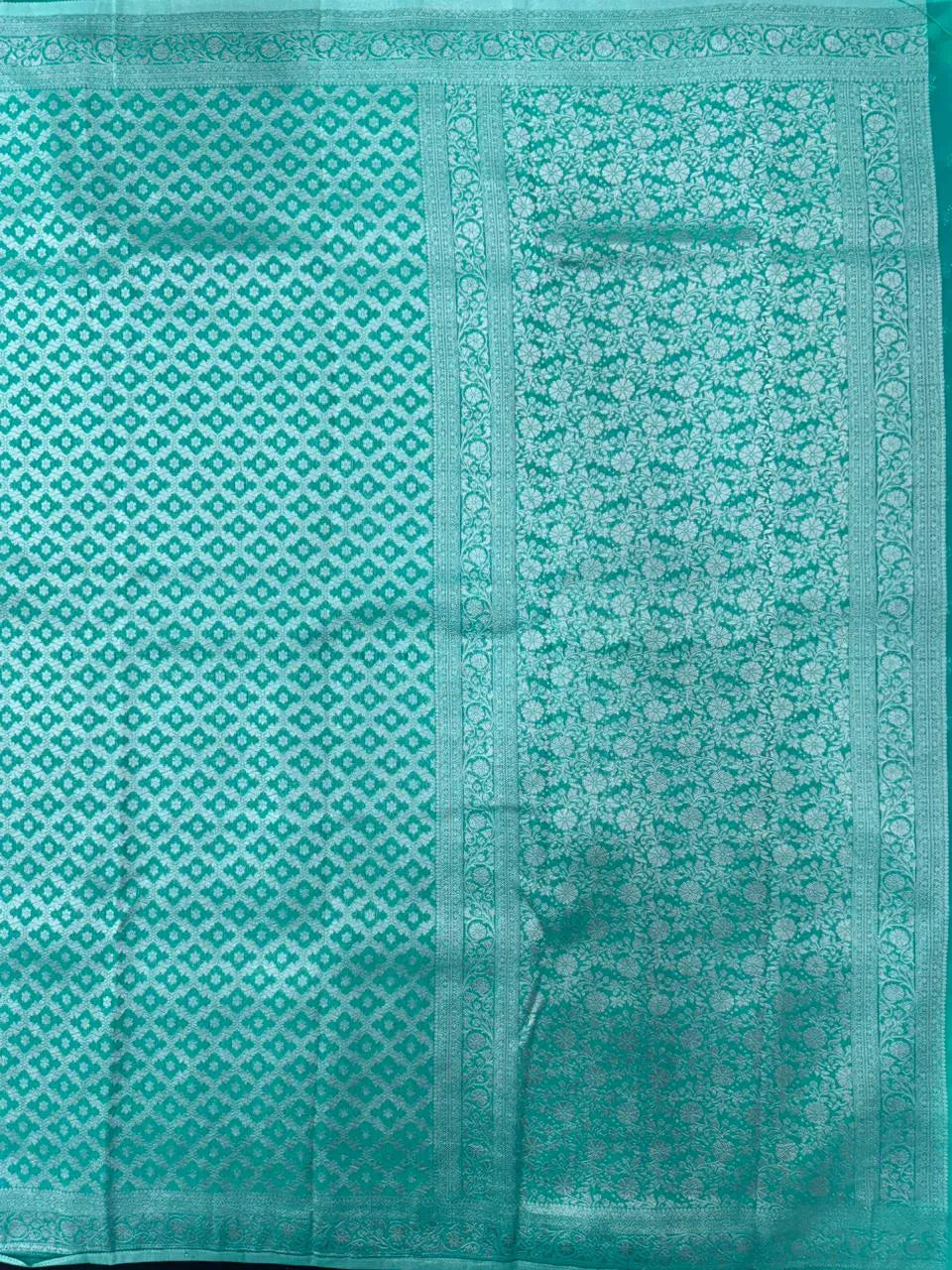 Wonderla-Fancy Zari Weaving Georgette Saree 