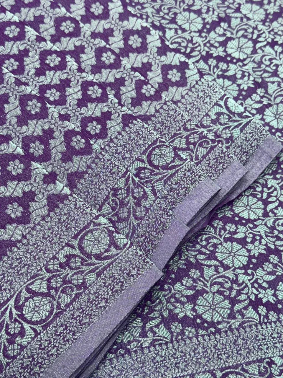 Wonderla-Fancy Zari Weaving Georgette Saree 