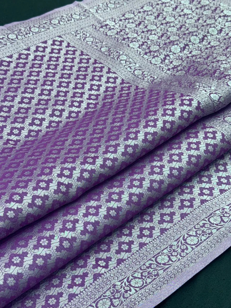 Wonderla-Fancy Zari Weaving Georgette Saree 