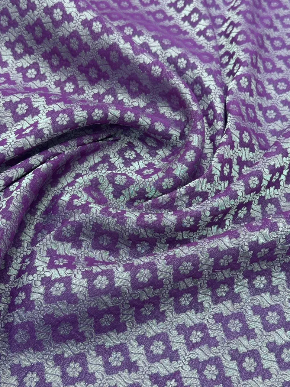 Wonderla-Fancy Zari Weaving Georgette Saree 