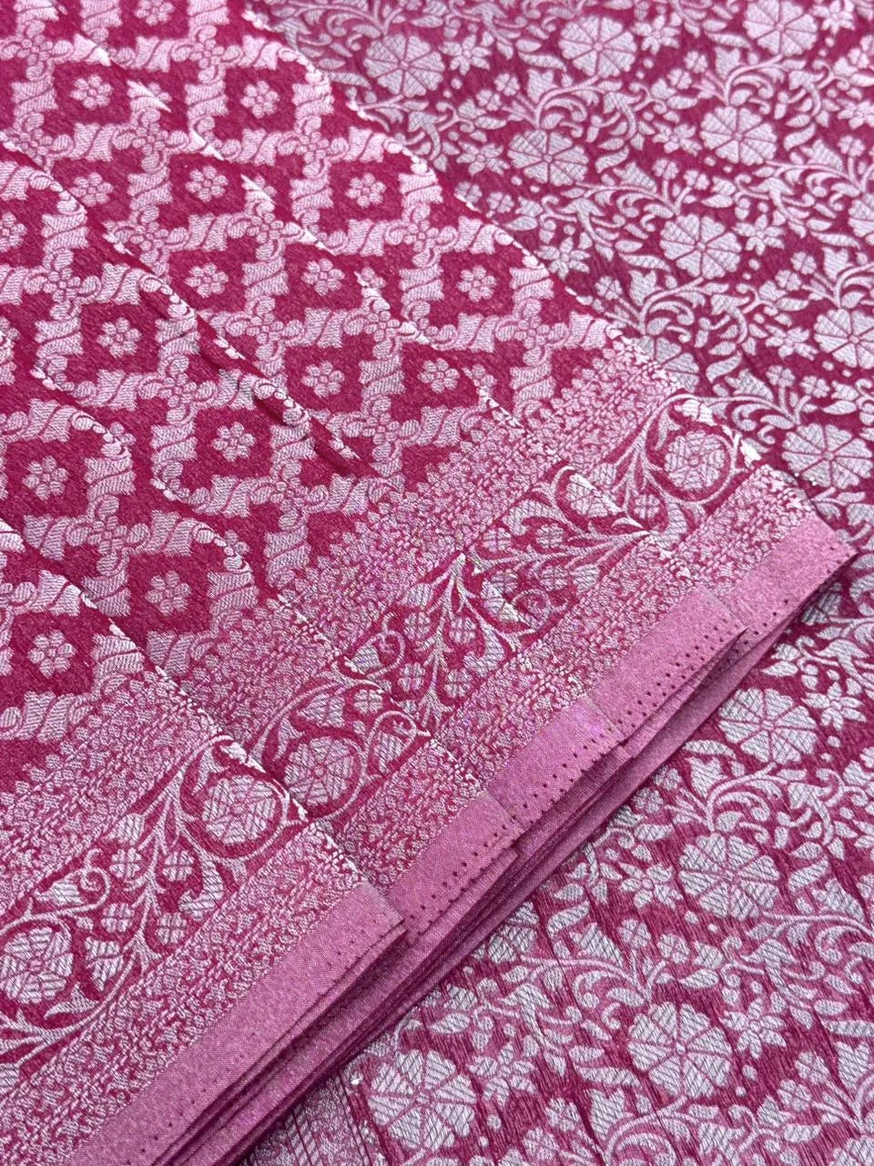 Wonderla-Fancy Zari Weaving Georgette Saree 