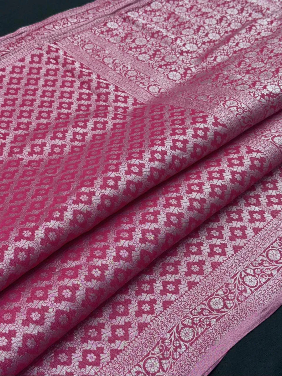 Wonderla-Fancy Zari Weaving Georgette Saree 