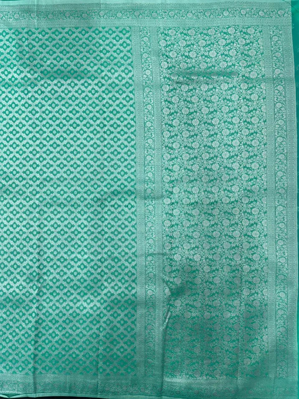 Wonderla-Fancy Zari Weaving Georgette Saree 