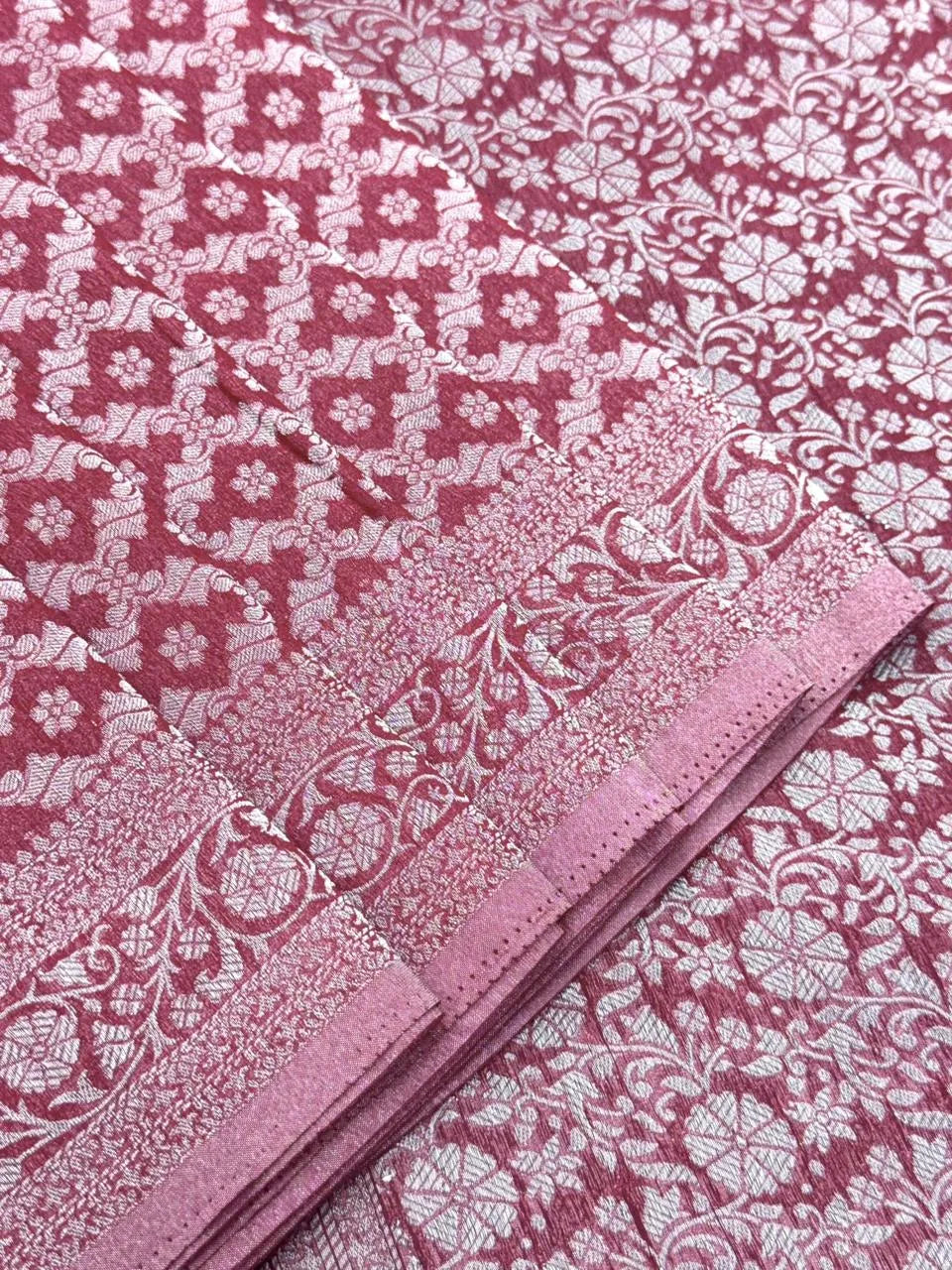 Wonderla-Fancy Zari Weaving Georgette Saree 