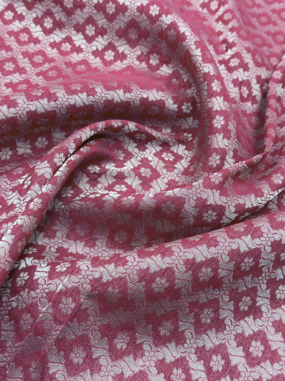 Wonderla-Fancy Zari Weaving Georgette Saree 