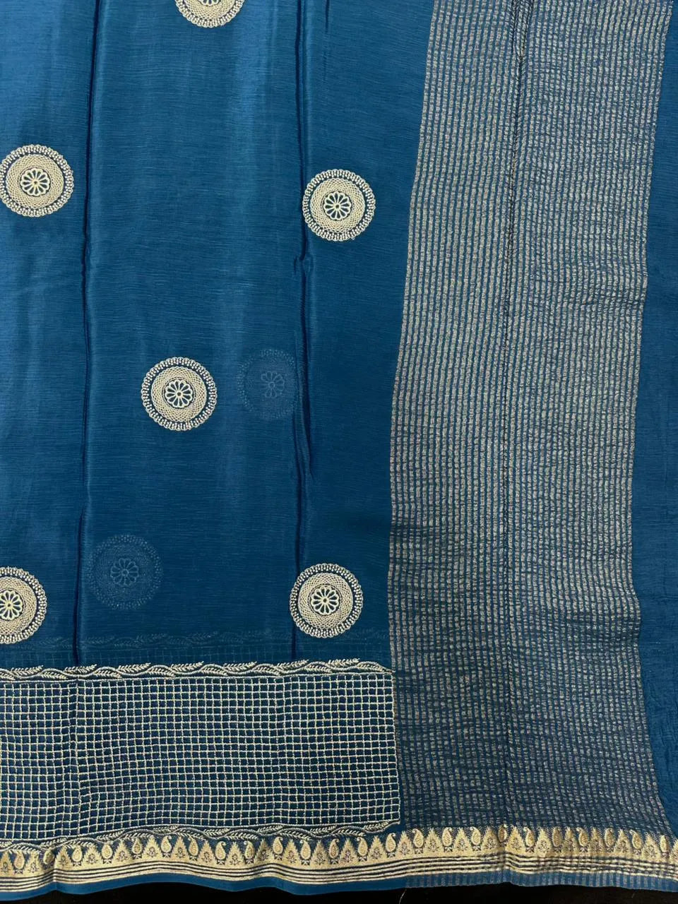 Classic Chiffon Saree – Soft, Flowing & Stylish (Yashoda)