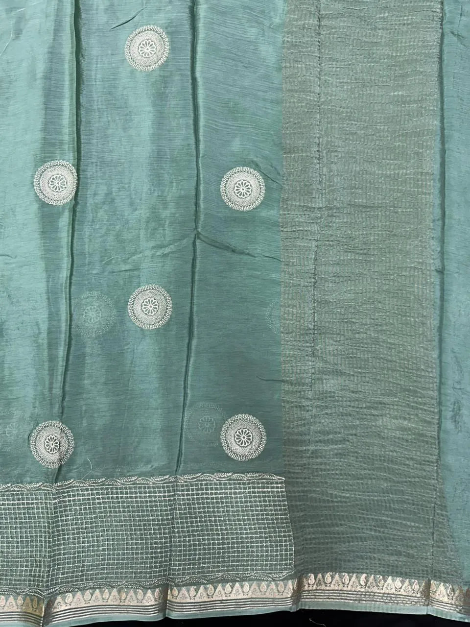 Classic Chiffon Saree – Soft, Flowing & Stylish (Yashoda)