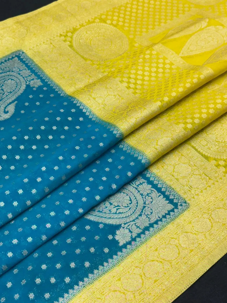 Handwoven Georgette Buta Saree