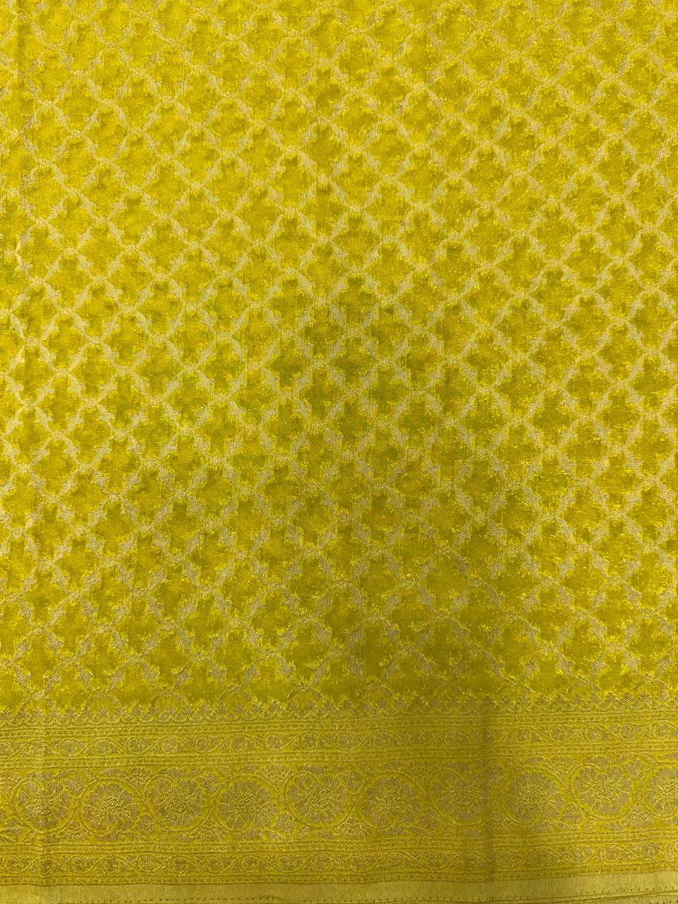 Handwoven Georgette Buta Saree