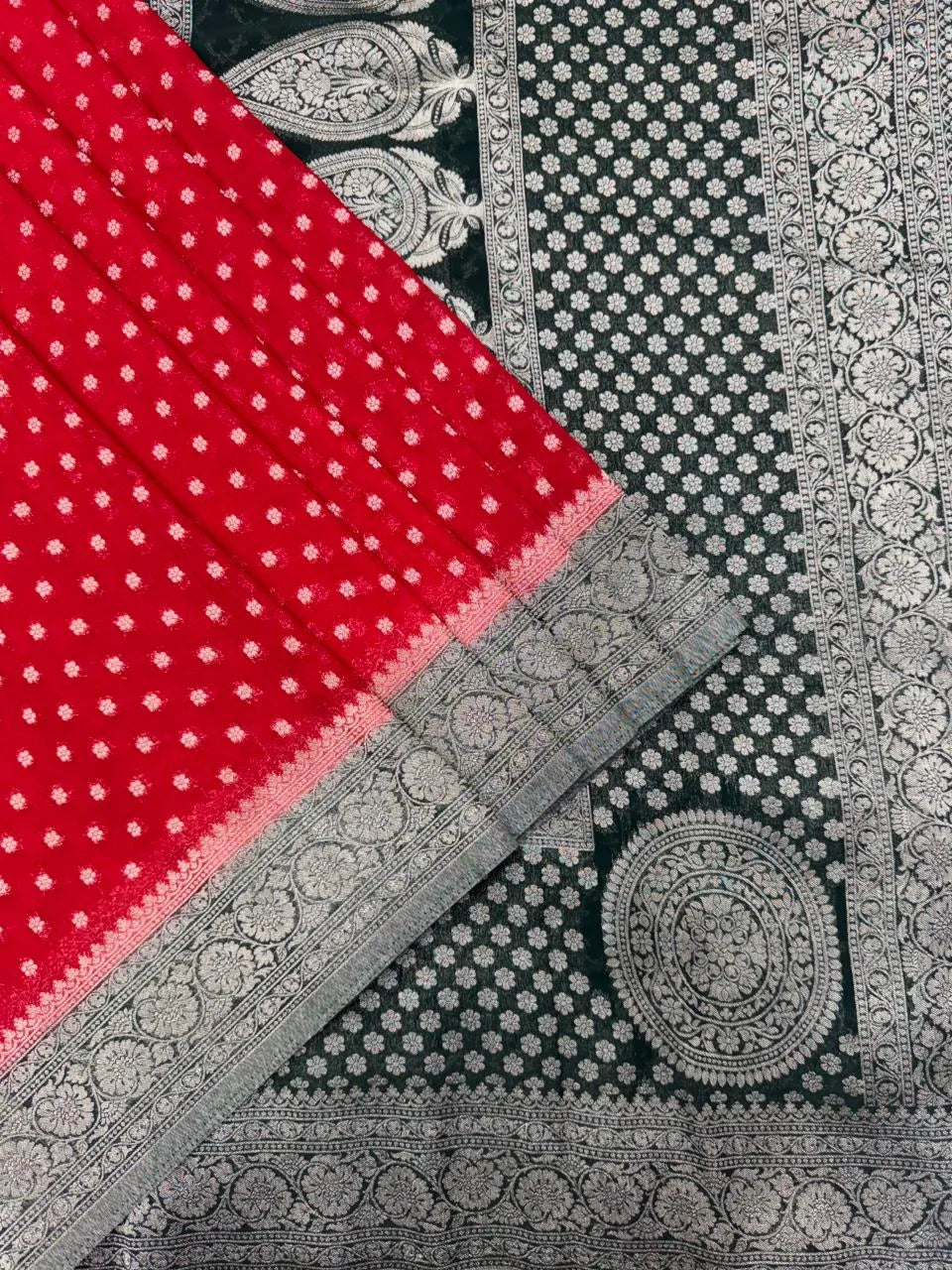 Handwoven Georgette Buta Saree