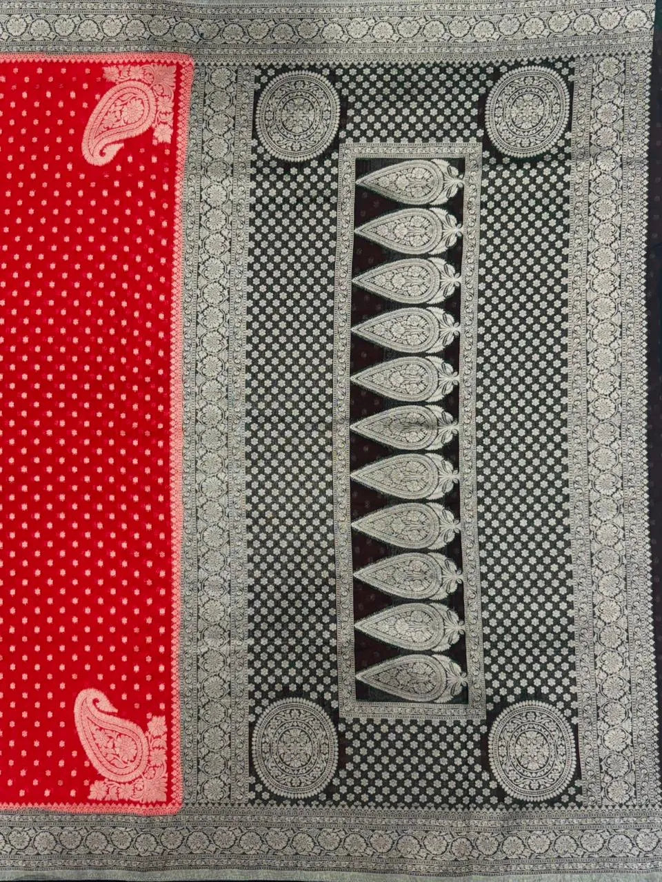 Handwoven Georgette Buta Saree