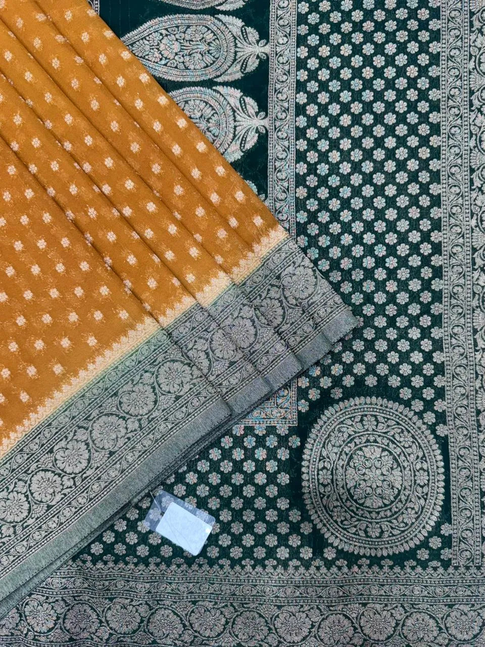 Handwoven Georgette Buta Saree