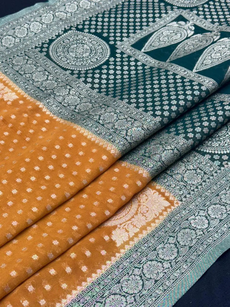 Handwoven Georgette Buta Saree