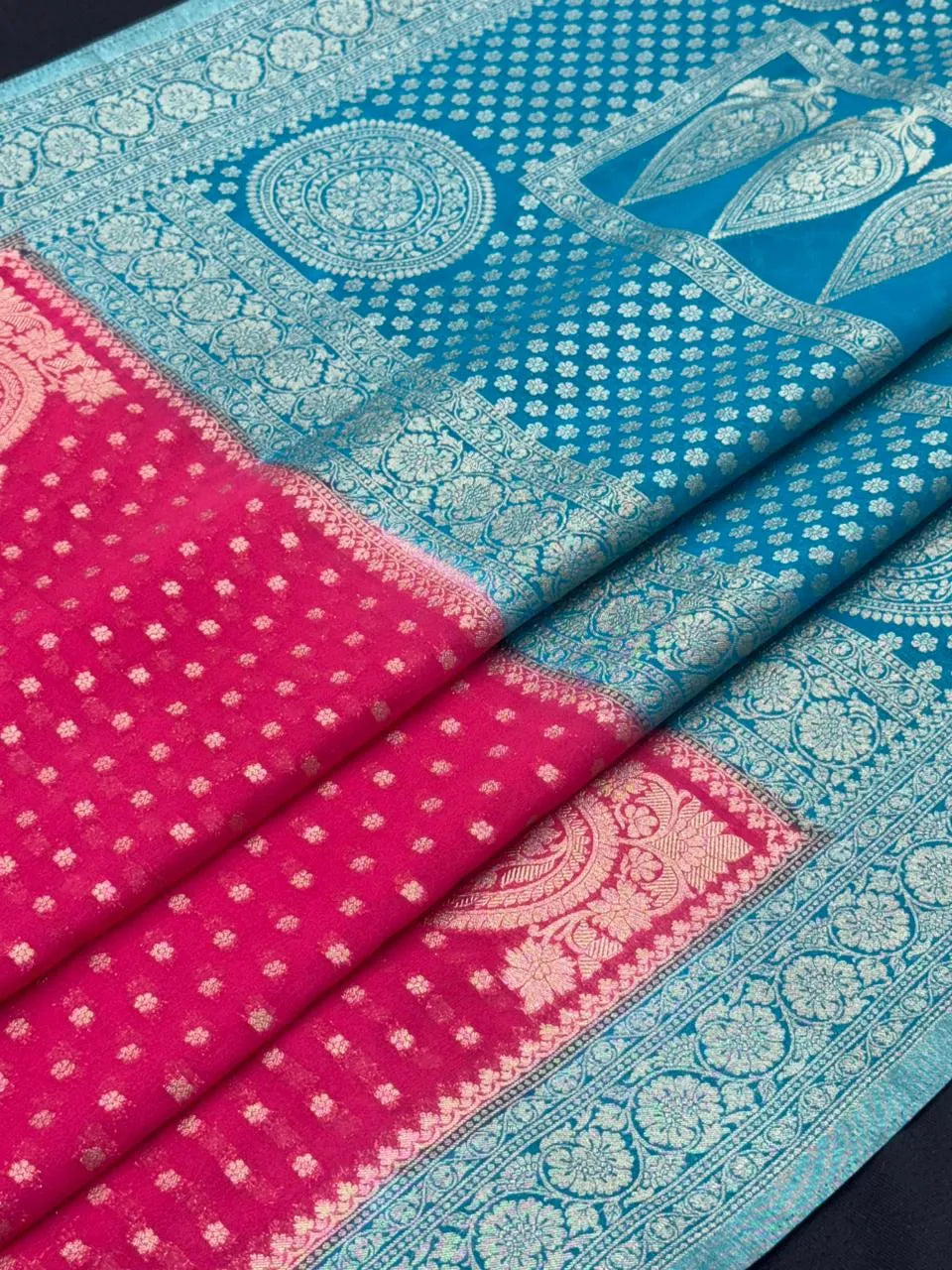 Handwoven Georgette Buta Saree