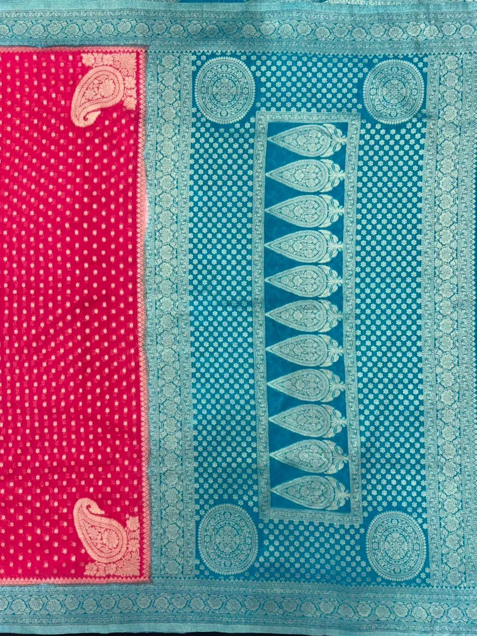 Handwoven Georgette Buta Saree