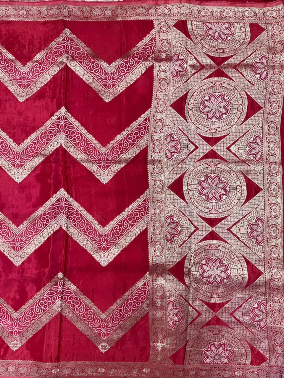Traditional Mashru Silk Saree with Modern Appeal (Zyra Print) 