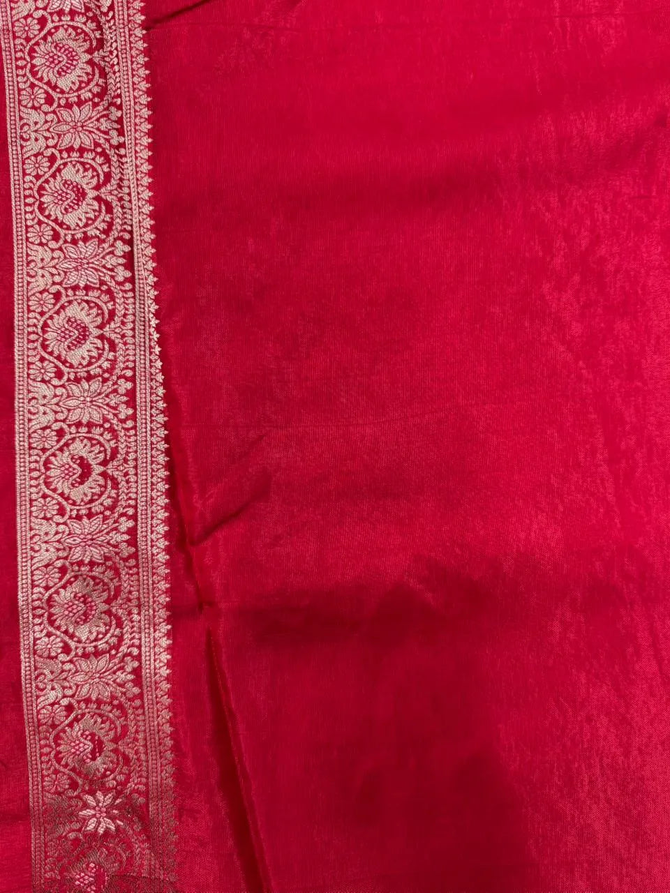 Traditional Mashru Silk Saree with Modern Appeal (Zyra Print) 