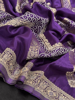 Traditional Mashru Silk Saree with Modern Appeal (Zyra Print) 